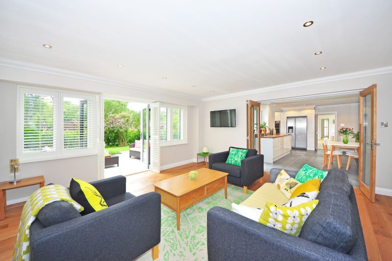 VA Home - 1 27 Modern living room with open plan kitchen and garden view br 1787072999